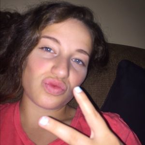 Meet your Posher, Madelyn