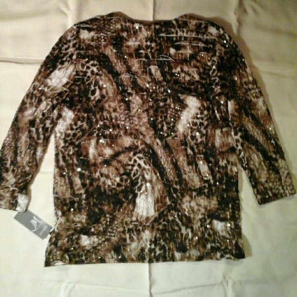 Shirt - Picture 2 of 3