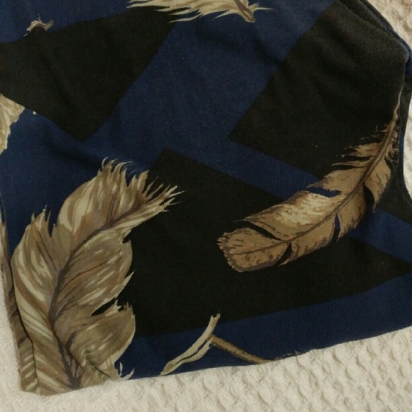 Lularoe tc blue feather leggings