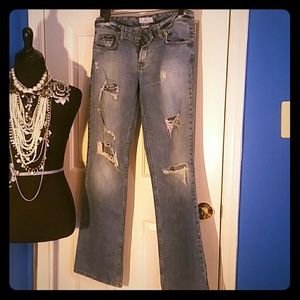 Perfect ripped jeans!