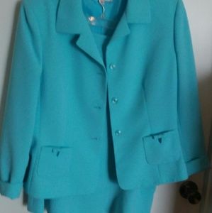 Le Suit 2 pc. Skirt Suit Size 16P
