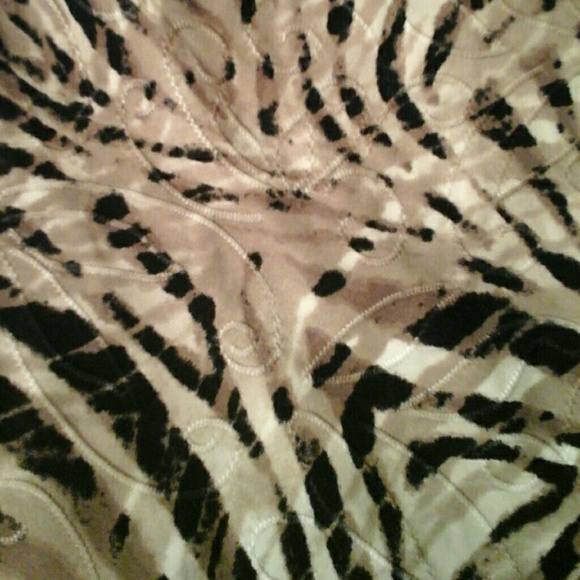 Shirt - Picture 2 of 2