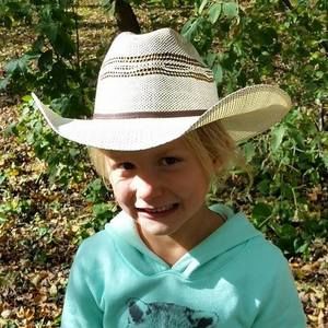 Meet your Posher, Laura