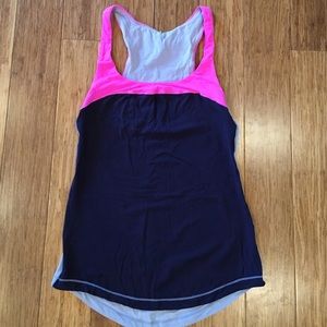 Color block lululemon 'base runner' tank size 4