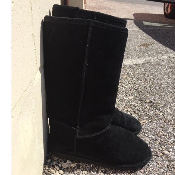 Bjorndal Black fuzzy boots