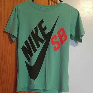 Boys Nike tee shirt