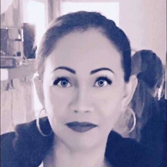 Meet your Posher, Jasmin
