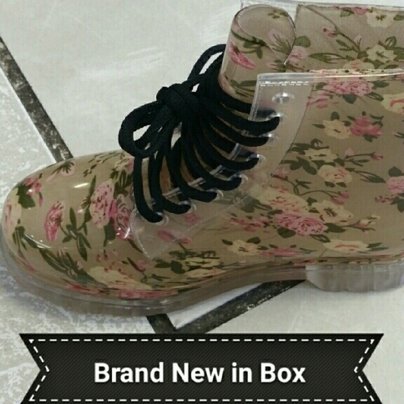 Shoes - Picture 1 of 2