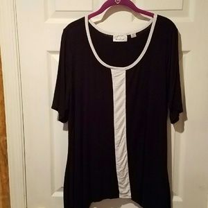 Woman's Avenue Flowing Shirt