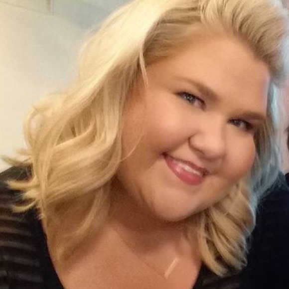 Meet your Posher, Jennifer - Picture 2 of 8