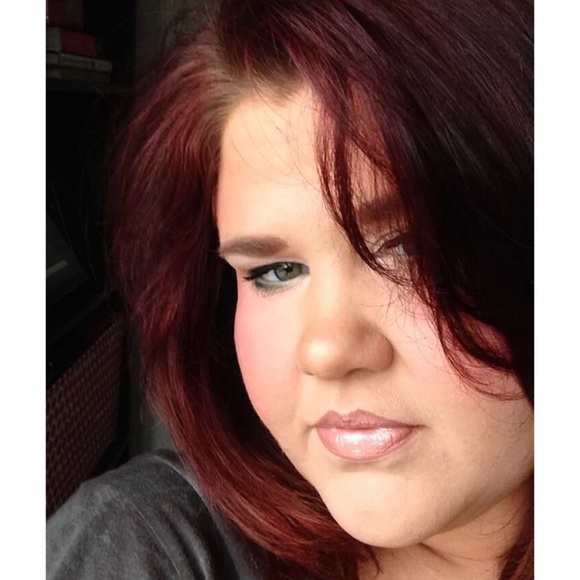 Meet your Posher, Jennifer - Picture 8 of 8