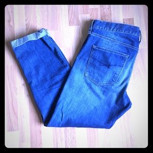 Gap cropped denim jeans. Size 6.
