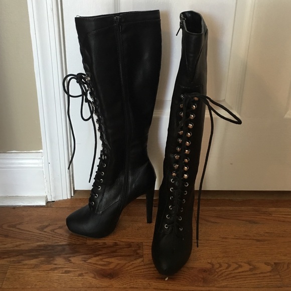 Black boots- size 6 1/2. - Picture 1 of 4