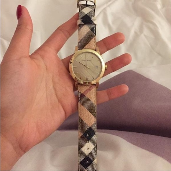 Burberry 38 mm watch - Picture 4 of 4