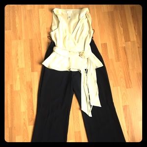 Liz Claiborne top/bottom set. Size 6.
