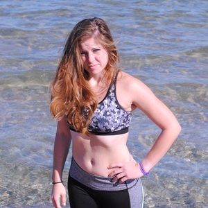 Meet your Posher, Brenna