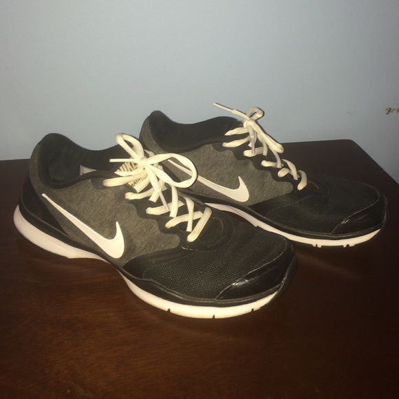 Women's NIKE FLEX TRAINER 4 Sneakers