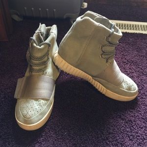 Yeezy 750 boost