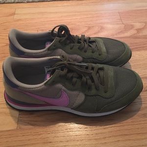 Nike kicks! Size 10. New!