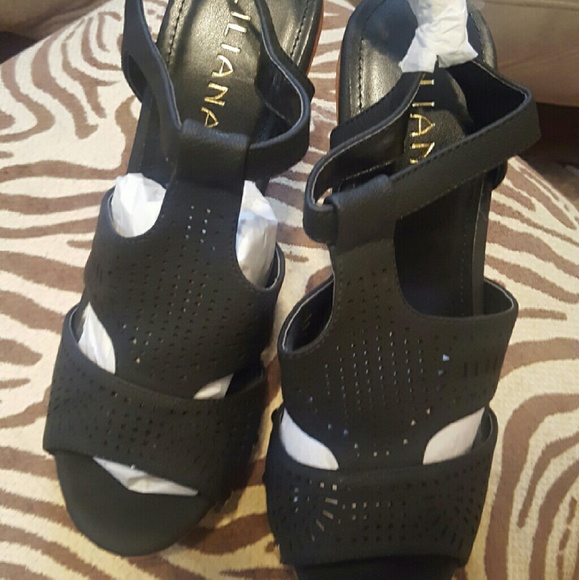 Highheels - Picture 2 of 3