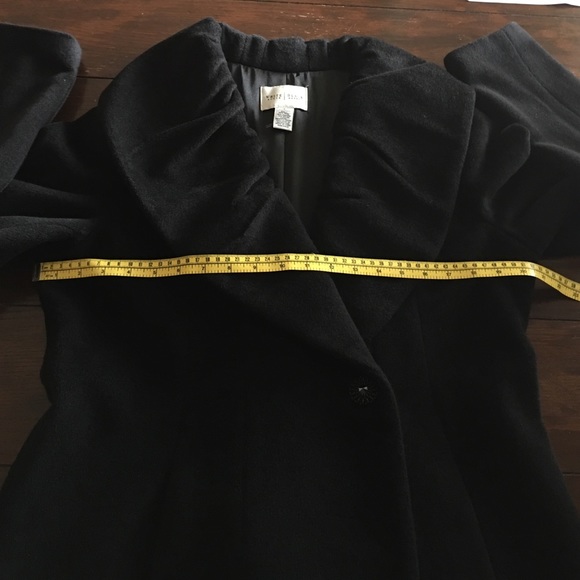 Additional Pictures to WHBM coat size L