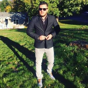 Meet your Posher, Elisaul