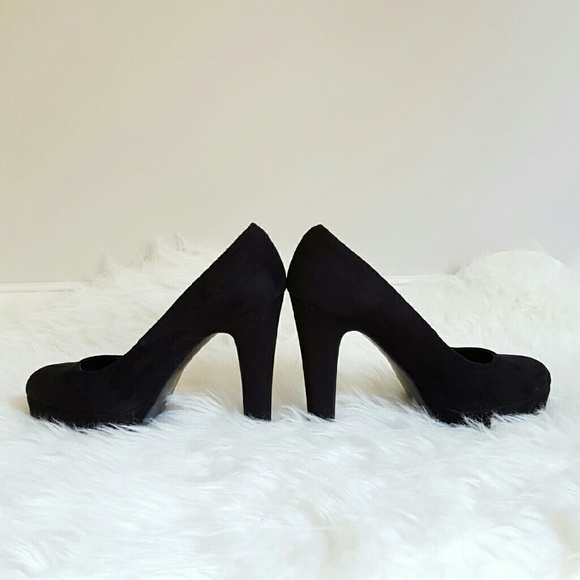call it spring black pumps