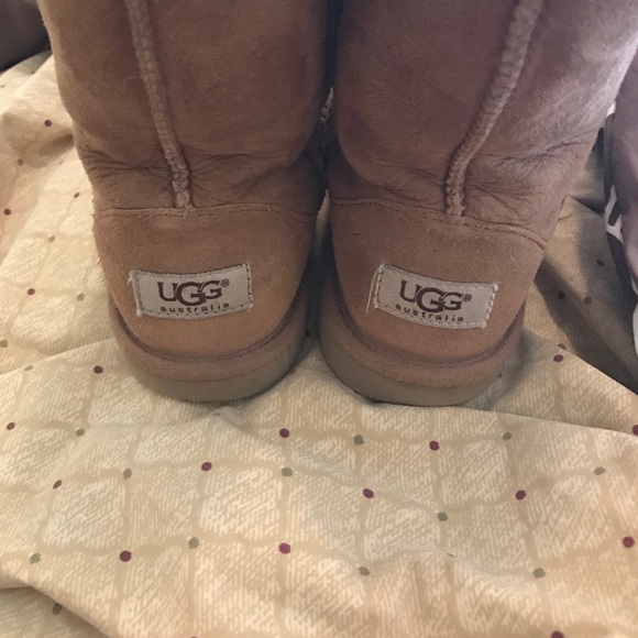 Authentic uggs - Picture 2 of 2