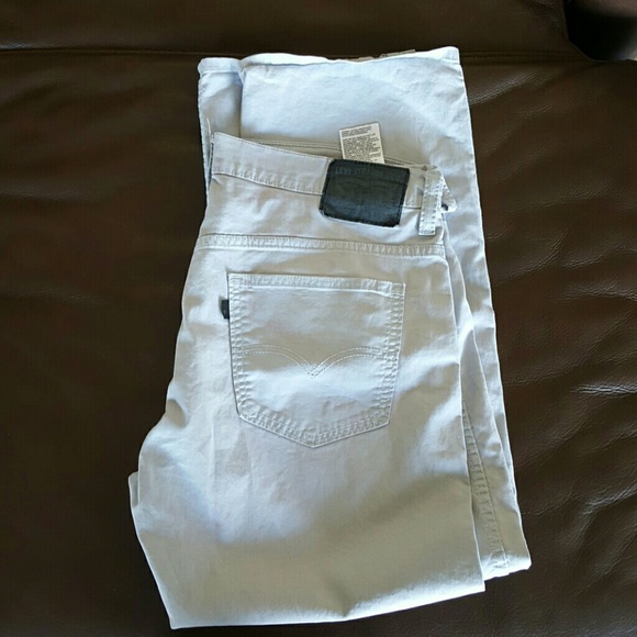 Mens Levi 569