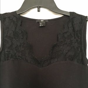 H&M lace front tank!💐