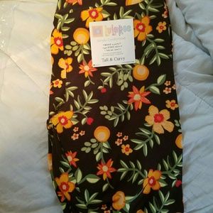 Lularoe peach and flower tc leggings