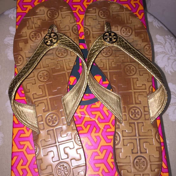 Tory Burch leather flip-flops sandals - Picture 3 of 4