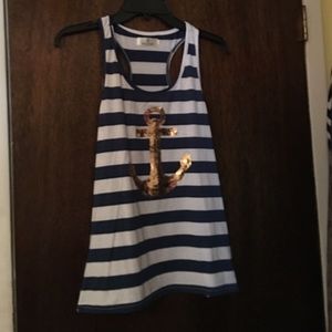 Razor back tee shirt