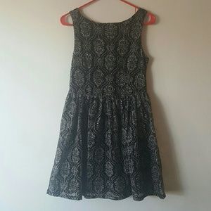 Short lace dress