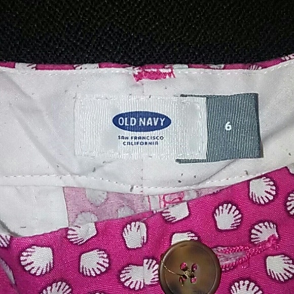 Shorts - Picture 3 of 3