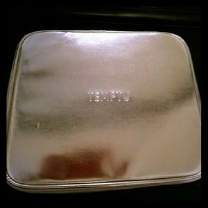 Temptu at home airbrush kit.