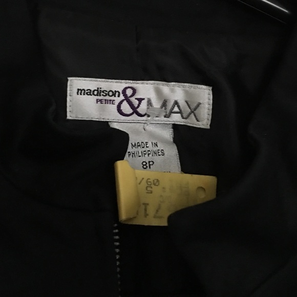 Blazer - Picture 2 of 2