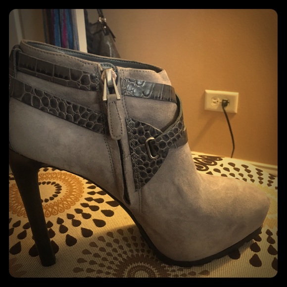 Guess Booties, size 9 1/2