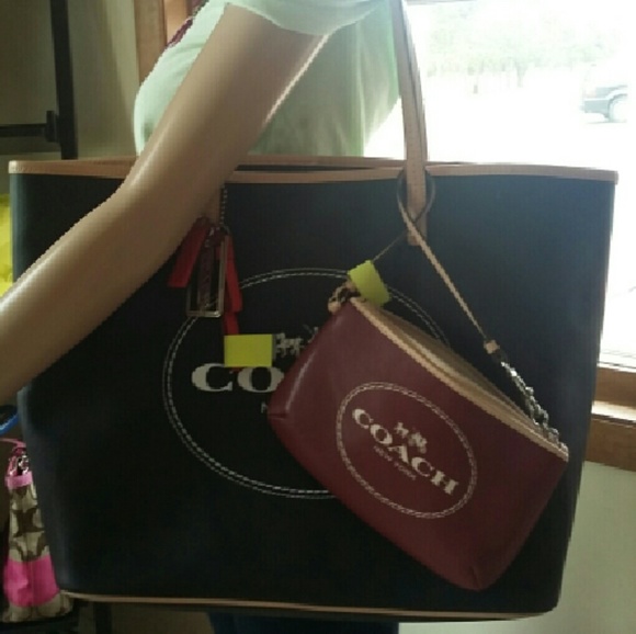 COACH METRO Horse & Carriage LARGE TOTE ONLY