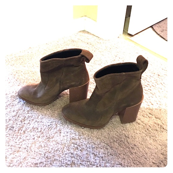 Zara brown suede booties