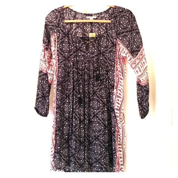 NWT bohemian style lace front 3/4 sleeve dress
