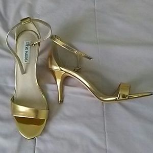 Steve Madden Sillly Gold Heels