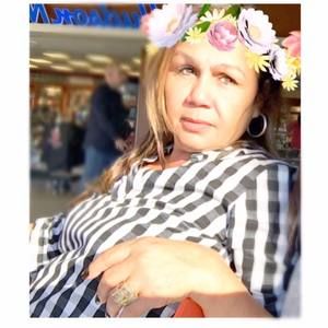 Meet your Posher, Val