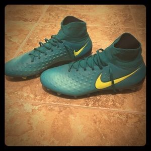 Nike magista soccer cleats