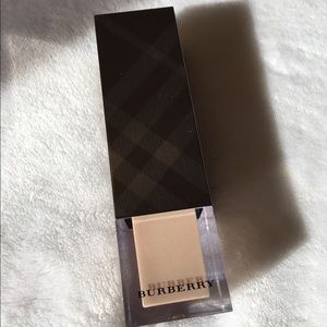 Burberry Fresh Glow Nude Radiance Primer