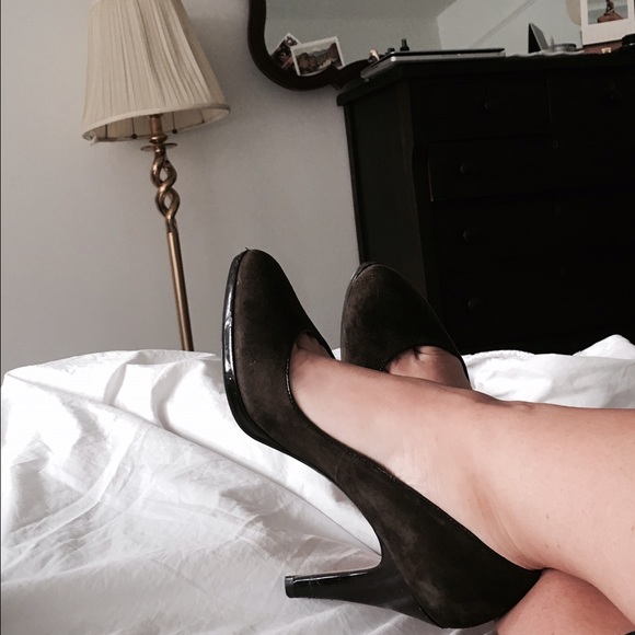 Franco Sarto Brown Suede w/ leather trim Pumps