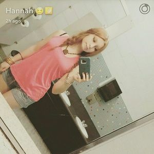 Meet your Posher, Hannah