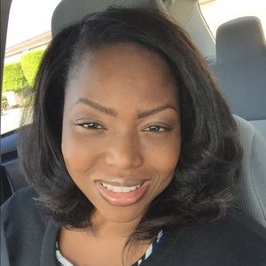 Meet your Posher, Tyenia
