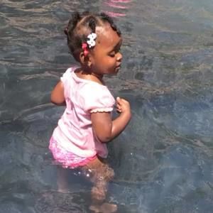 Meet your Posher, Deangela