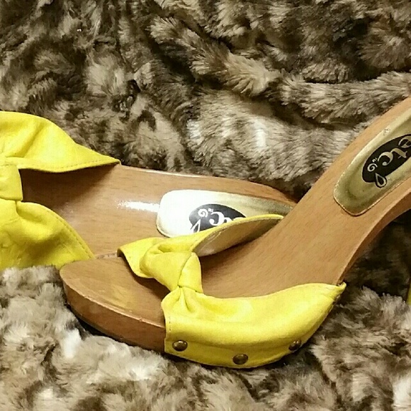 Slip on Heels - Picture 2 of 2